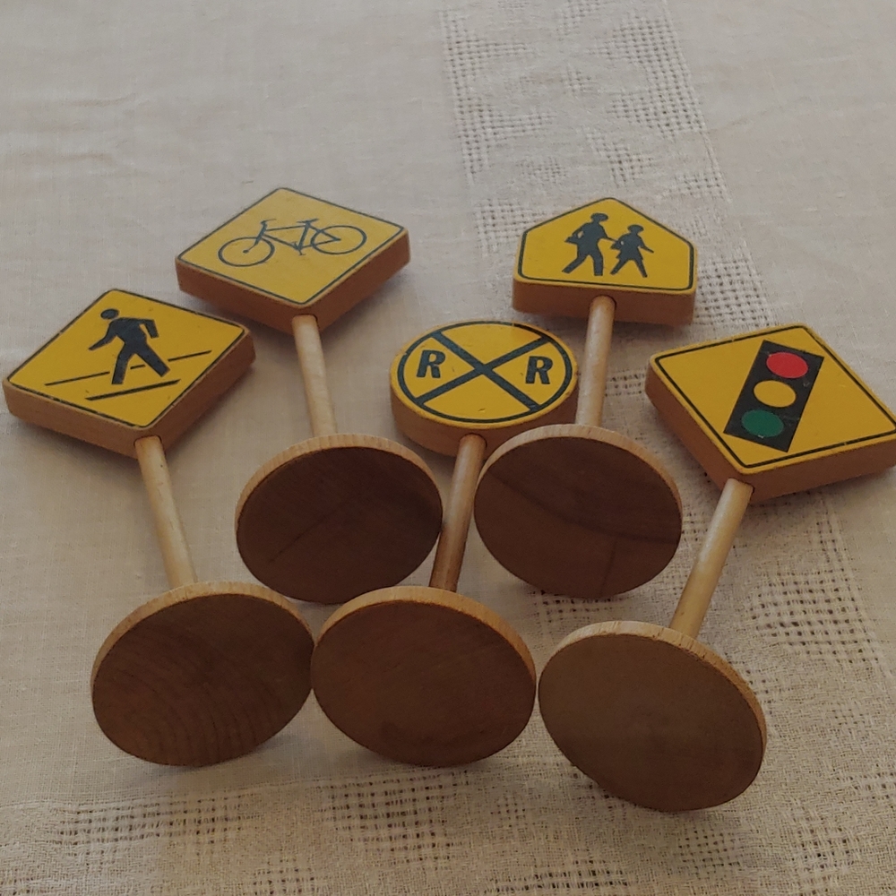 Vintage Wood Toy Road Sign Set - Picture 8 of 13